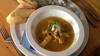 Rybí polévka na způsob `Bouillabaisse`