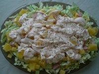 Šalát s ananásom a ružovou omáčkou (ensalada con piňa en salsa rosa)