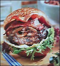 Autentický americký hamburger i s jeho krátkou historií